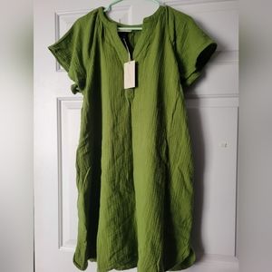 New with Tags Universal Thread flowy green dress